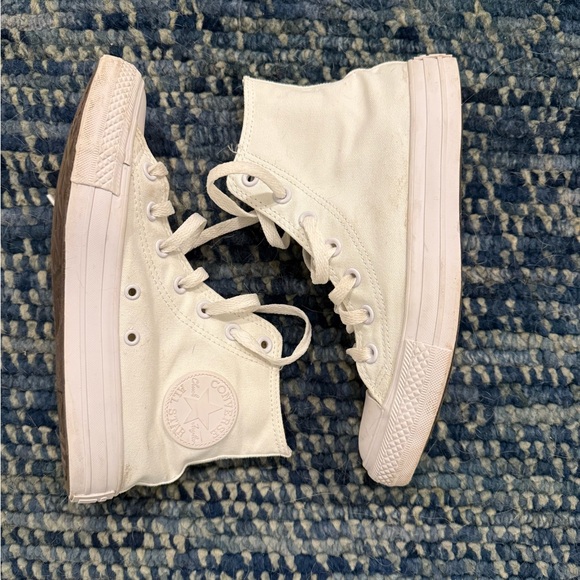 Converse White Monochrome Chuck Taylors - Picture 1 of 6